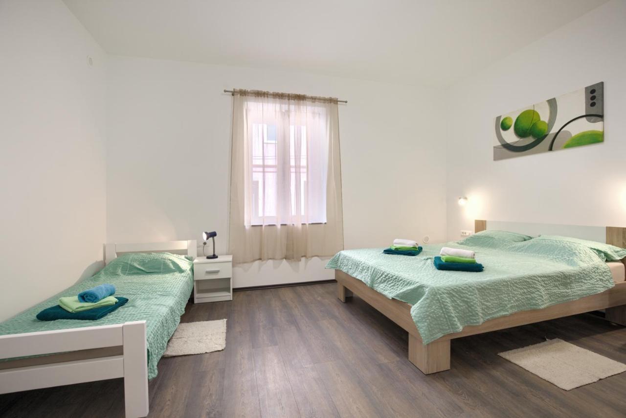 Amphitheater 3+2 Modern Apartment With Terrace, Wifi, Netflix Пула Экстерьер фото